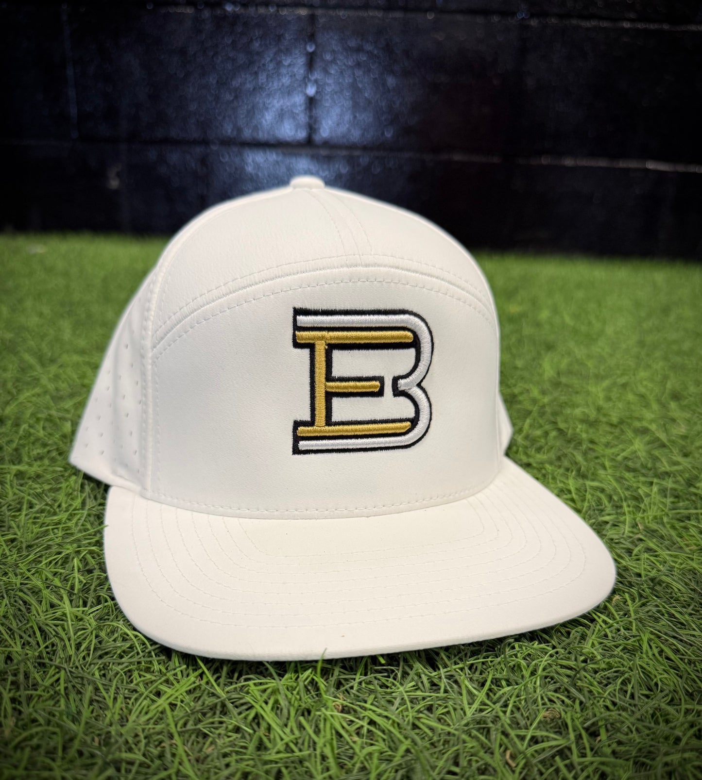 7 Panel Laser Mesh Performance WHITE