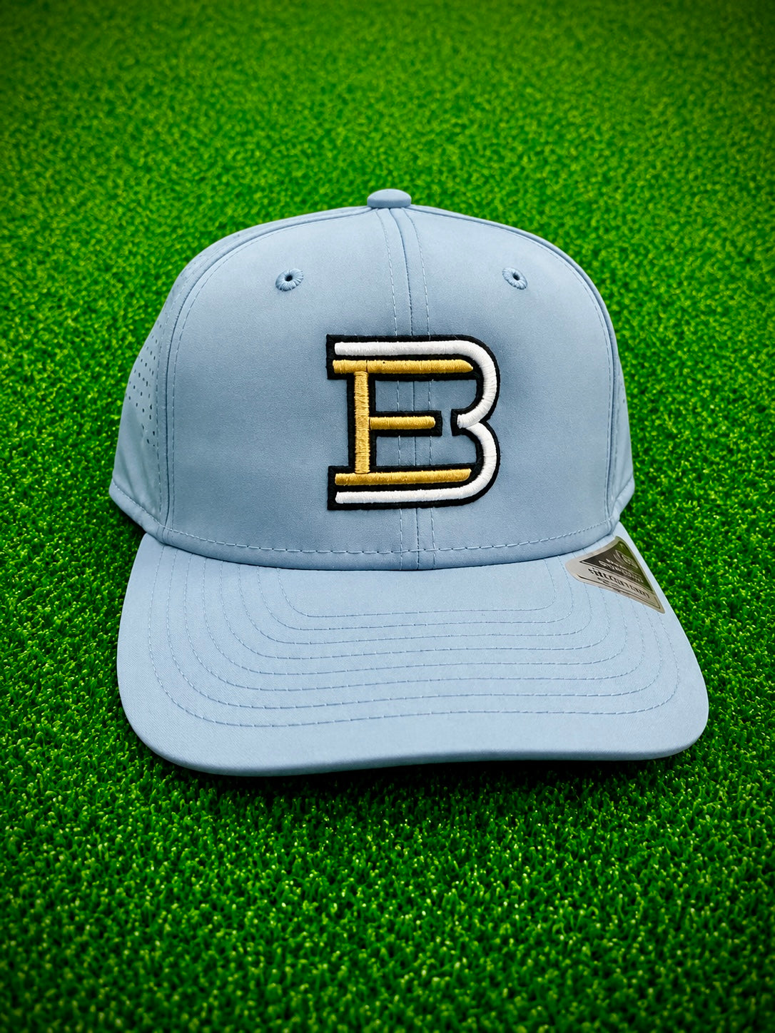 NEW ERA 6 Panel Laser Mesh Performance LIGHT BLUE